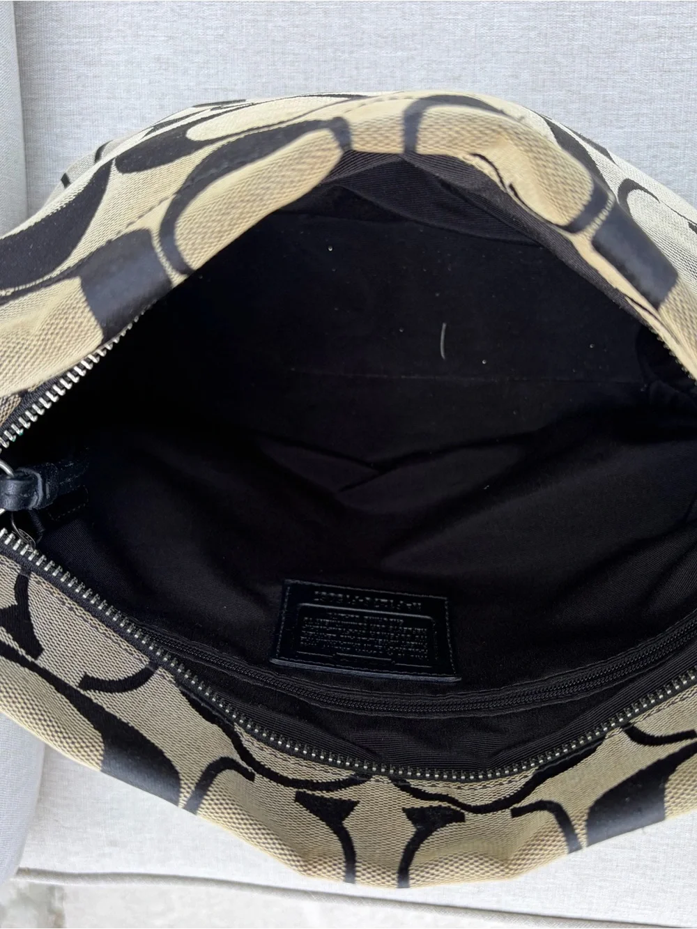 Coach Black Signature Pattern Shoulder Bag - Picture 4 of 6